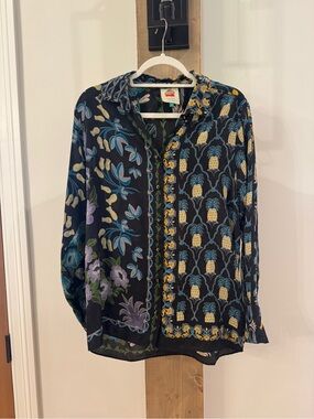 Farm Rio blouse. Worn once. Size small